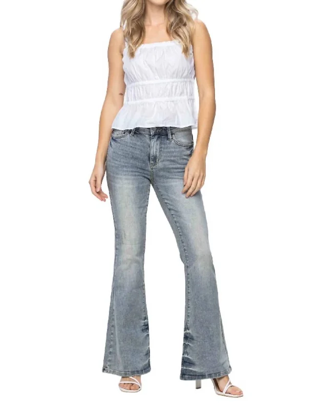 Mid Rise Tinted Pin Tack Detailed Flare Jean In Light Wash