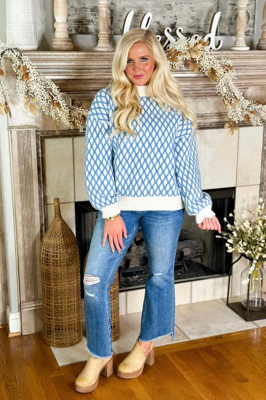 V - Neck Women Sweater to Elongate the NecklineWhite and Blue Long Sleeve Diamond Print Sweater