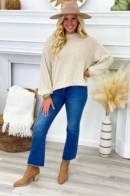 Oversized Women Sweater for a Cozy and Fashionable LookSeashell Round Neck Knit Long Sleeve Top