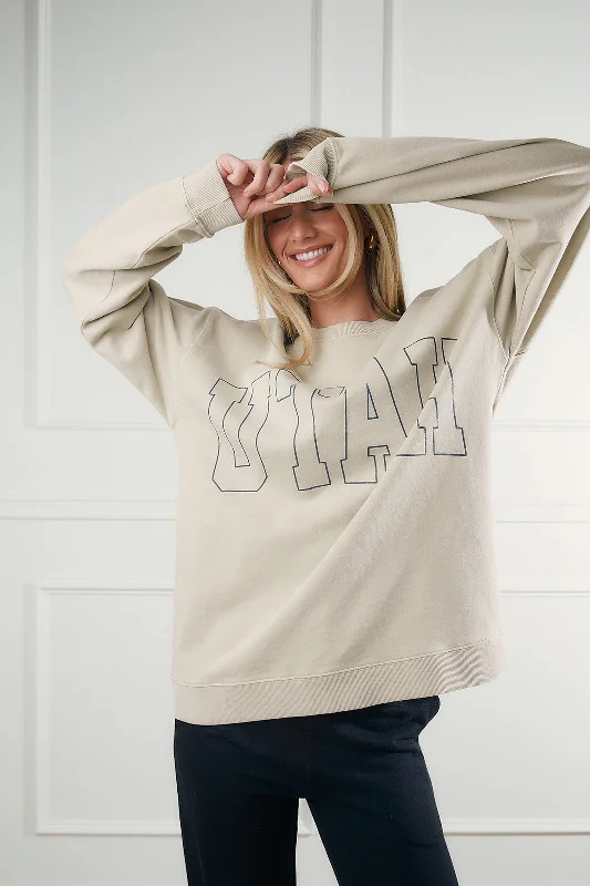 Mock - Neck Women Sweater for a Modern TwistUtah Block Sweatshirt in Taupe