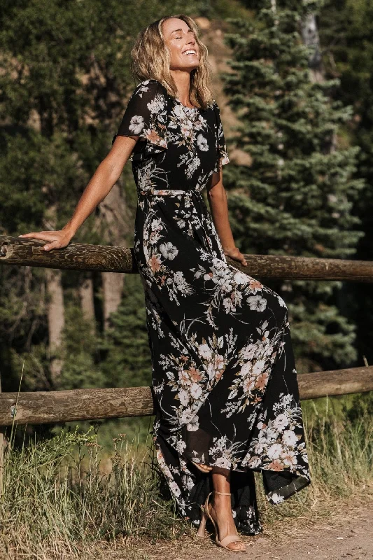 Ball Gown Women Dress with a Full Skirt for a Princess - like LookNaomi Short Sleeve Maxi Dress | Black Floral