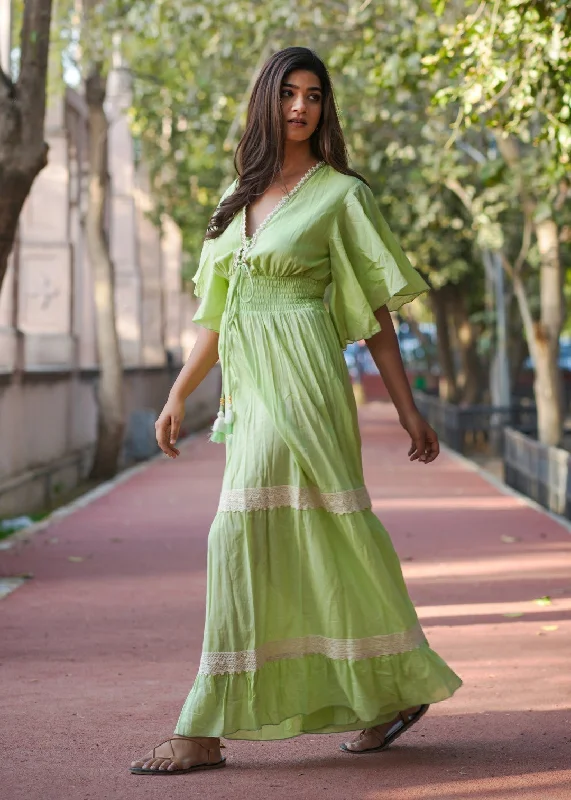 Empire Waist Women Dress to Accentuate the Bust and Conceal the WaistValeria Dress Lime