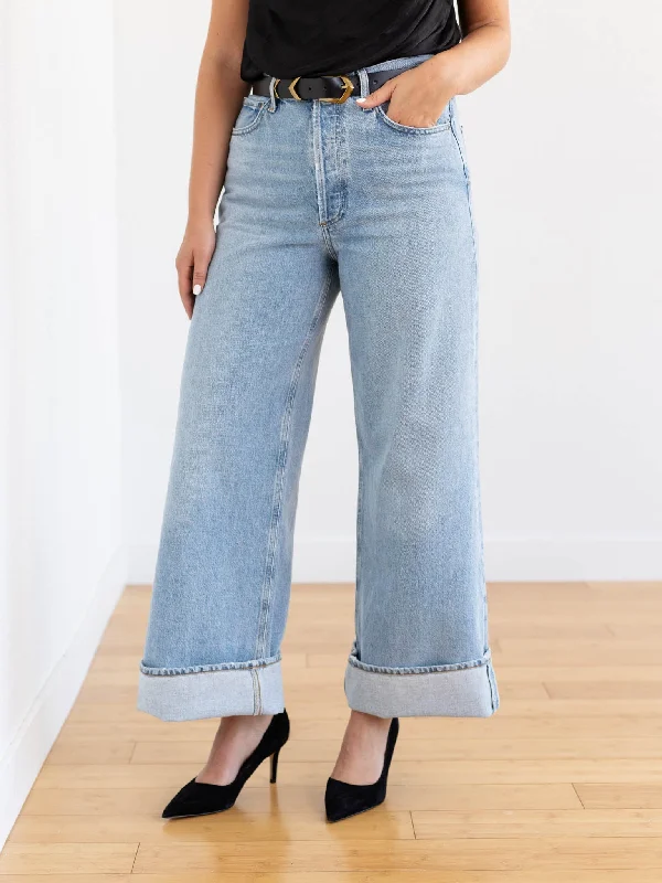 Oversized Denim Top for a Relaxed and Casual VibeAGOLDE Conflict Dame Jean