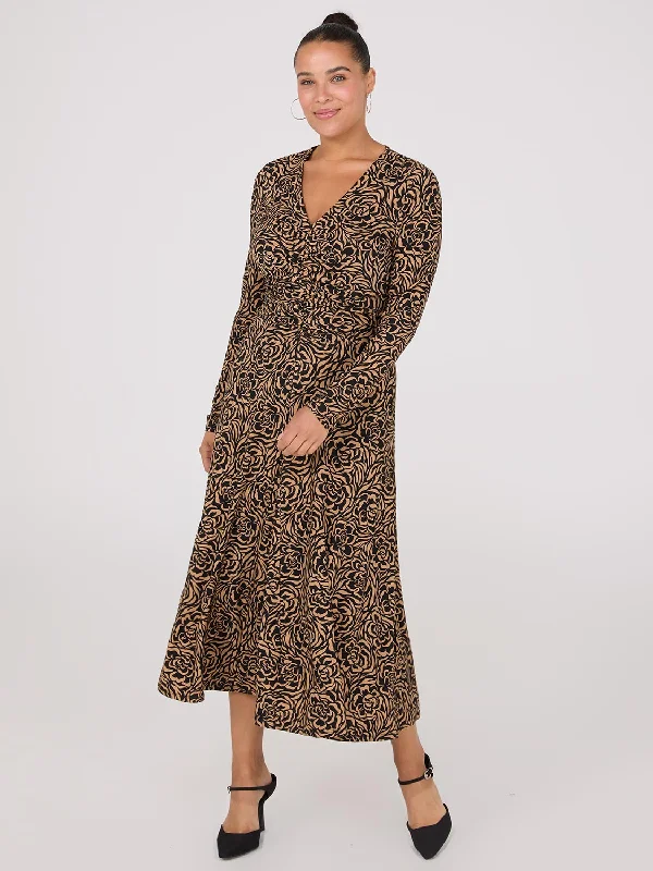 Long - Sleeve Women Dress in Velvet for a Luxurious Winter LookFloral Print Gathered Midi Dress