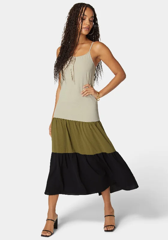 Off - the - Shoulder Women Dress for a Romantic and Feminine LookColor Block Tiered Maxi Dress