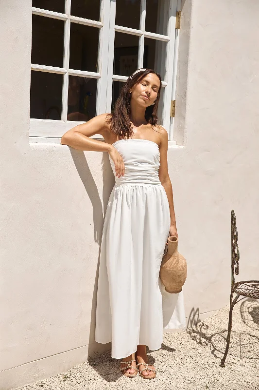 Long - Sleeve Women Dress in Velvet for a Luxurious Winter LookDeep Breaths Strapless Maxi Dress White