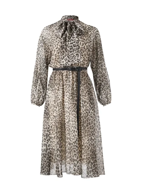 Plus Size Women Dress with a Flattering A - Line Cut for Comfort and StyleGlizia Leopard Print Silk Dress