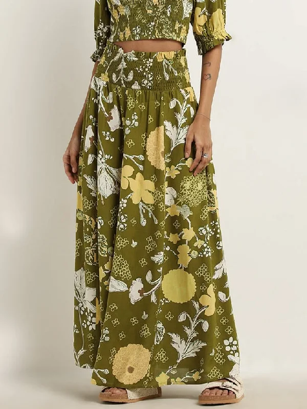 Plus Size Women Shorts with a Comfortable and Stylish FitBombay Paisley Olive Foliage Design High-Rise Skirt