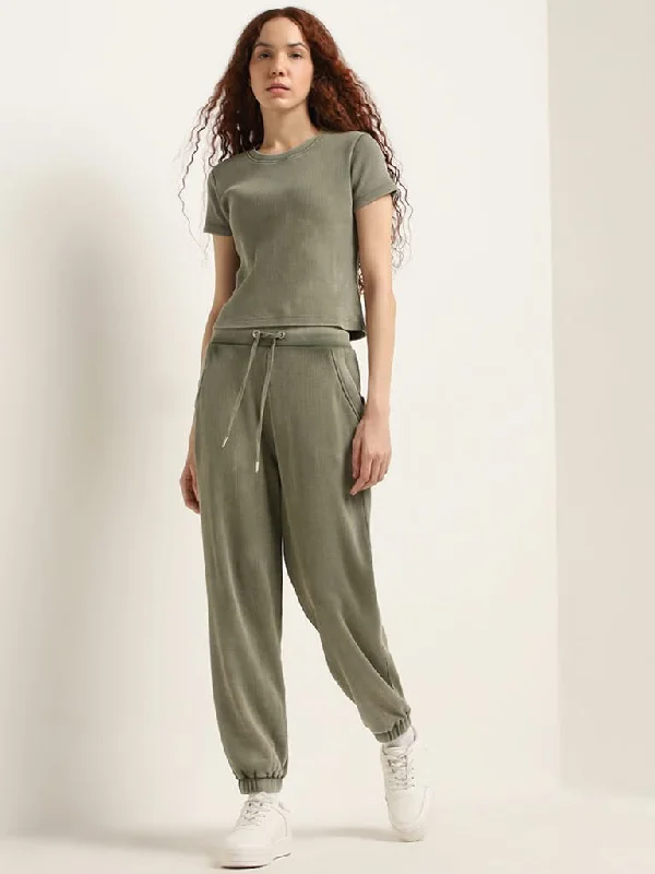 High - Waisted Women Shorts for a Retro and Flattering LookStudiofit Olive Waffle-Textured High-Rise Cotton Joggers