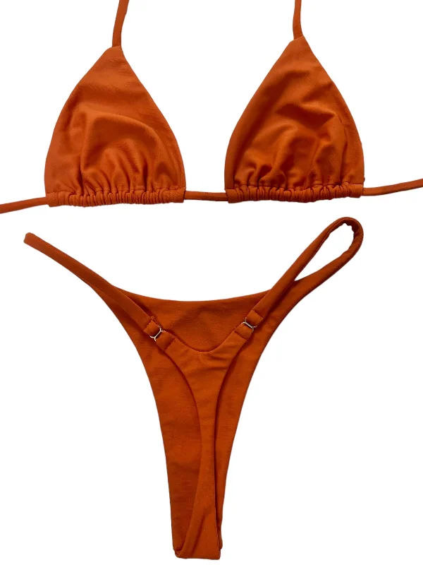 Long - line bikini top for added support and a fashionable lookDIPPED SEAMLESS THONG BOTTOM- GINGER